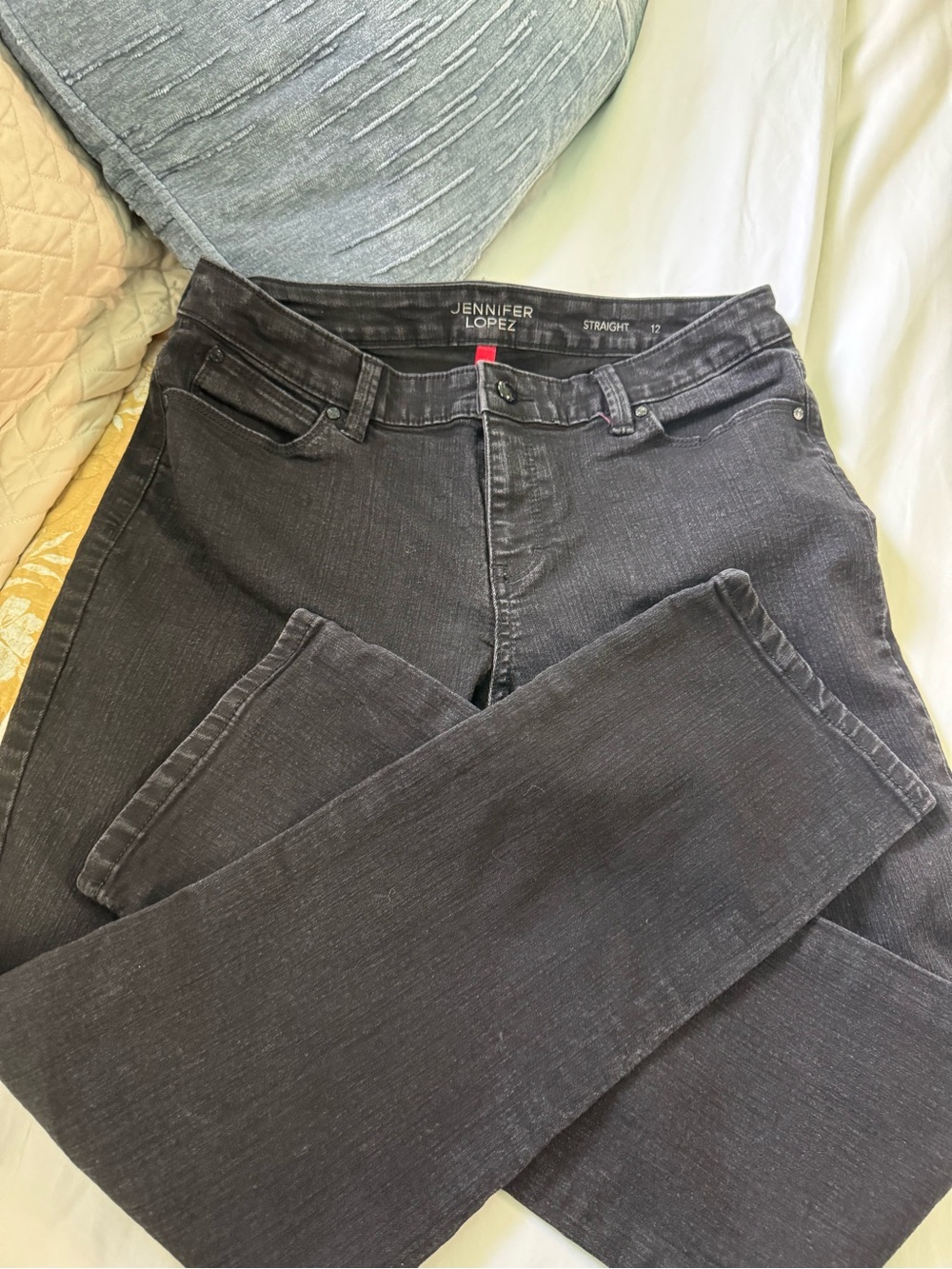 Jennifer Lopez Straight Leg Jeans in Faded Black